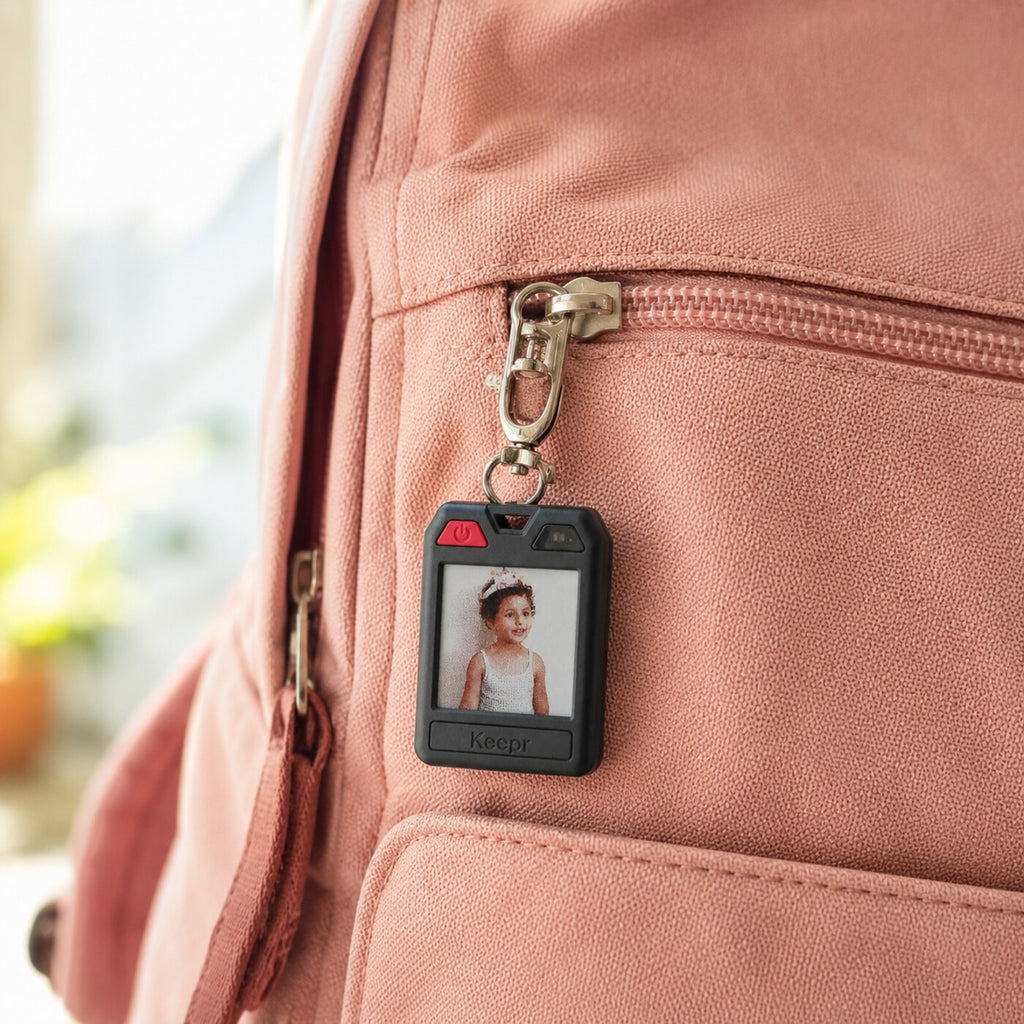 Smart Tracker with Color E‑Ink Photo Screen — Works with iPhone & Android